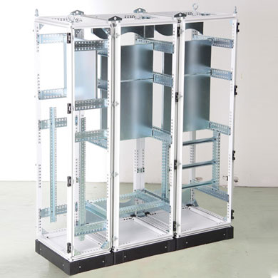 Due to its symmetry, the enclosures can be coupled in different combinations.